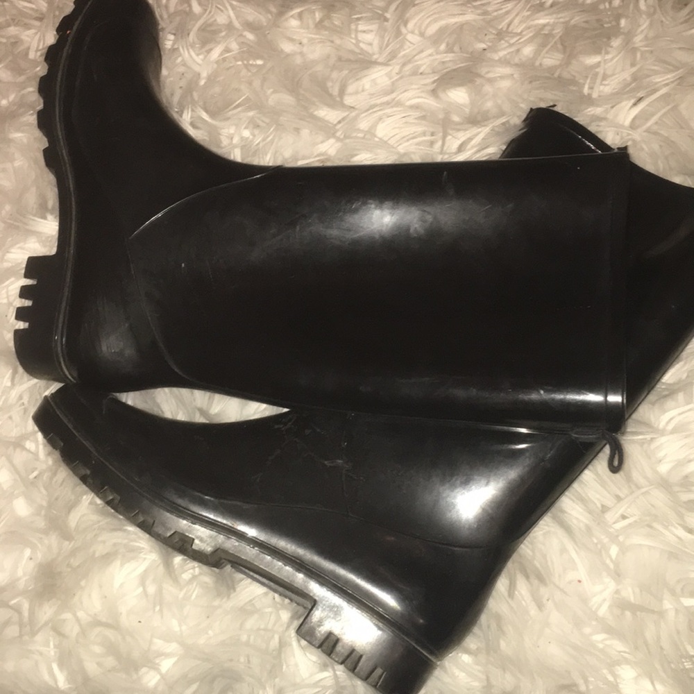 Talk Rain boots